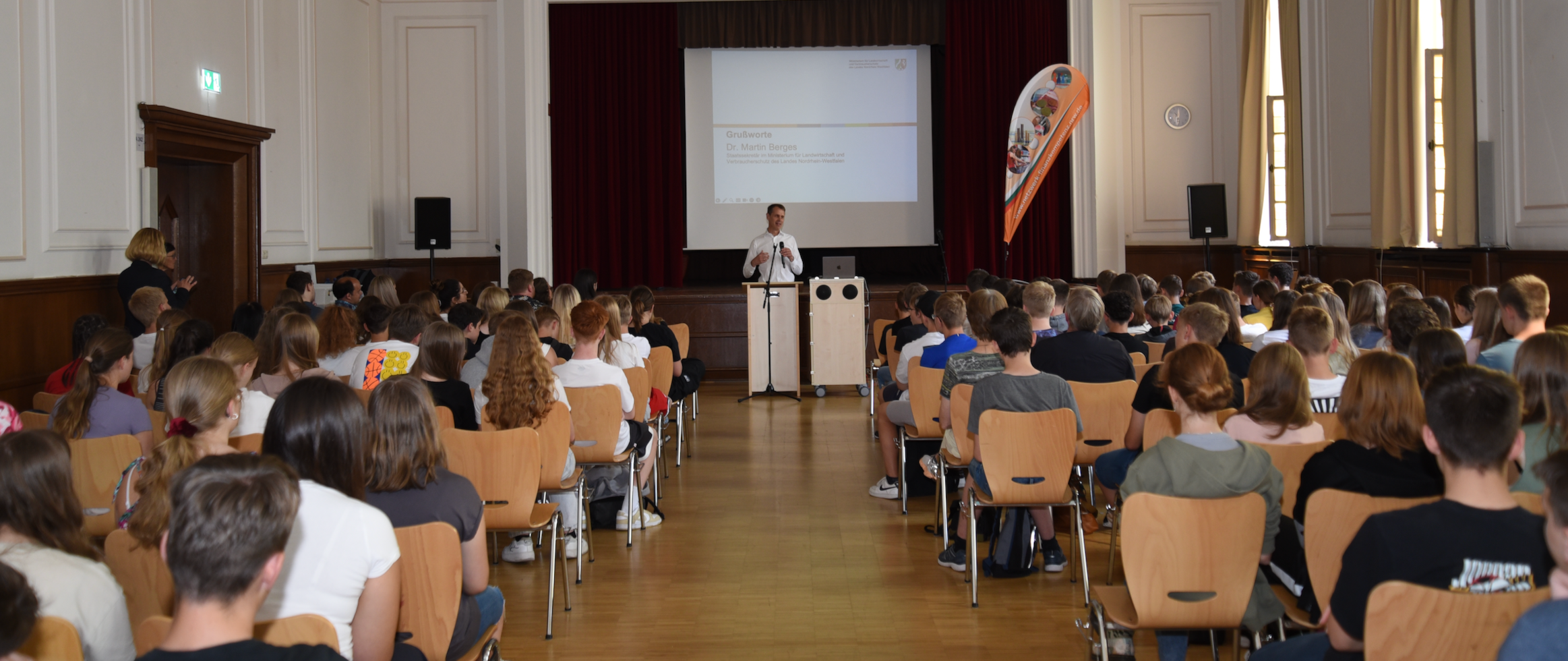 Foto: Besuch des Staatssekretärs Dr. Martin Berges